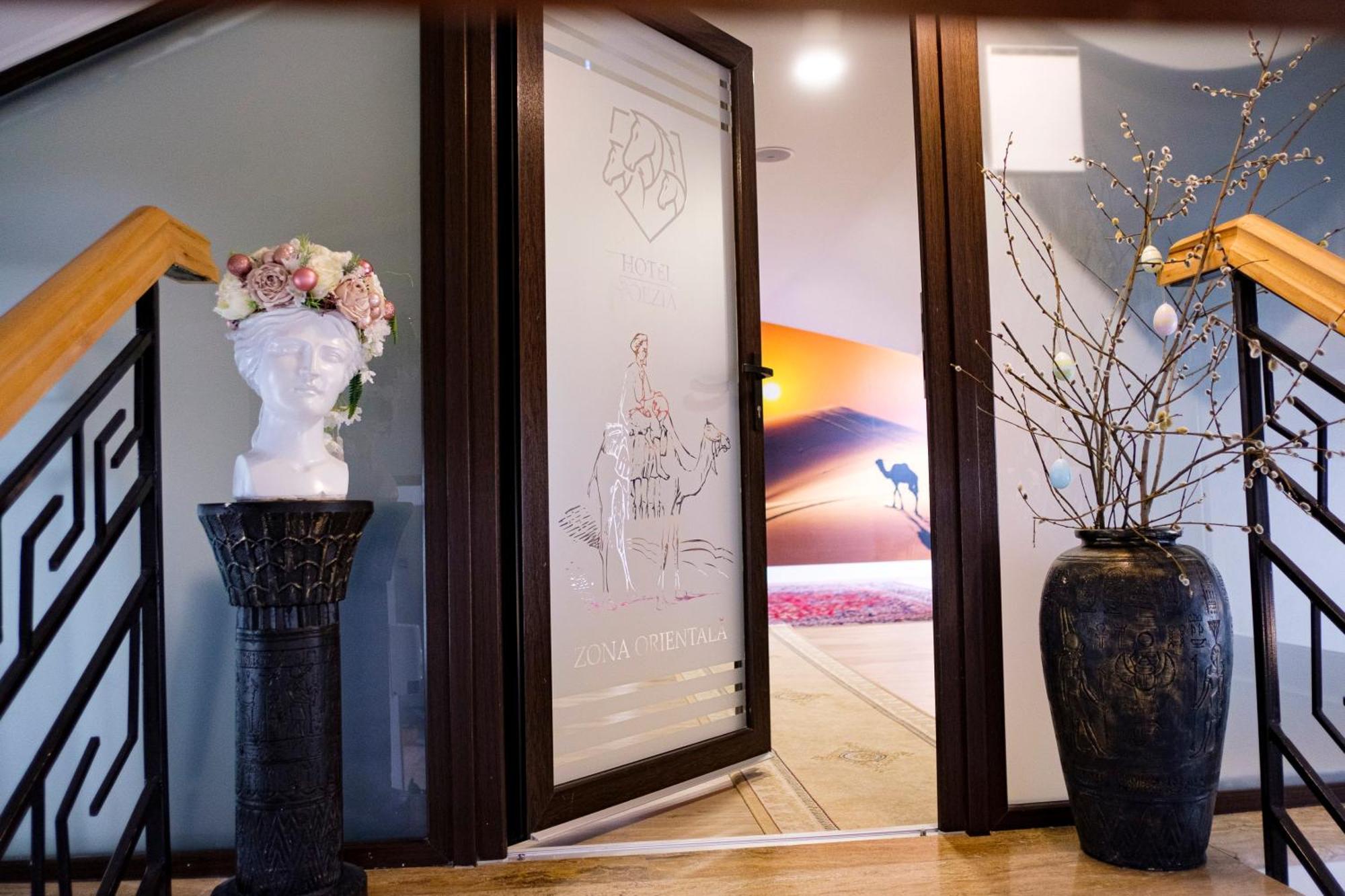 Hotel Poezia Luna Luaran gambar