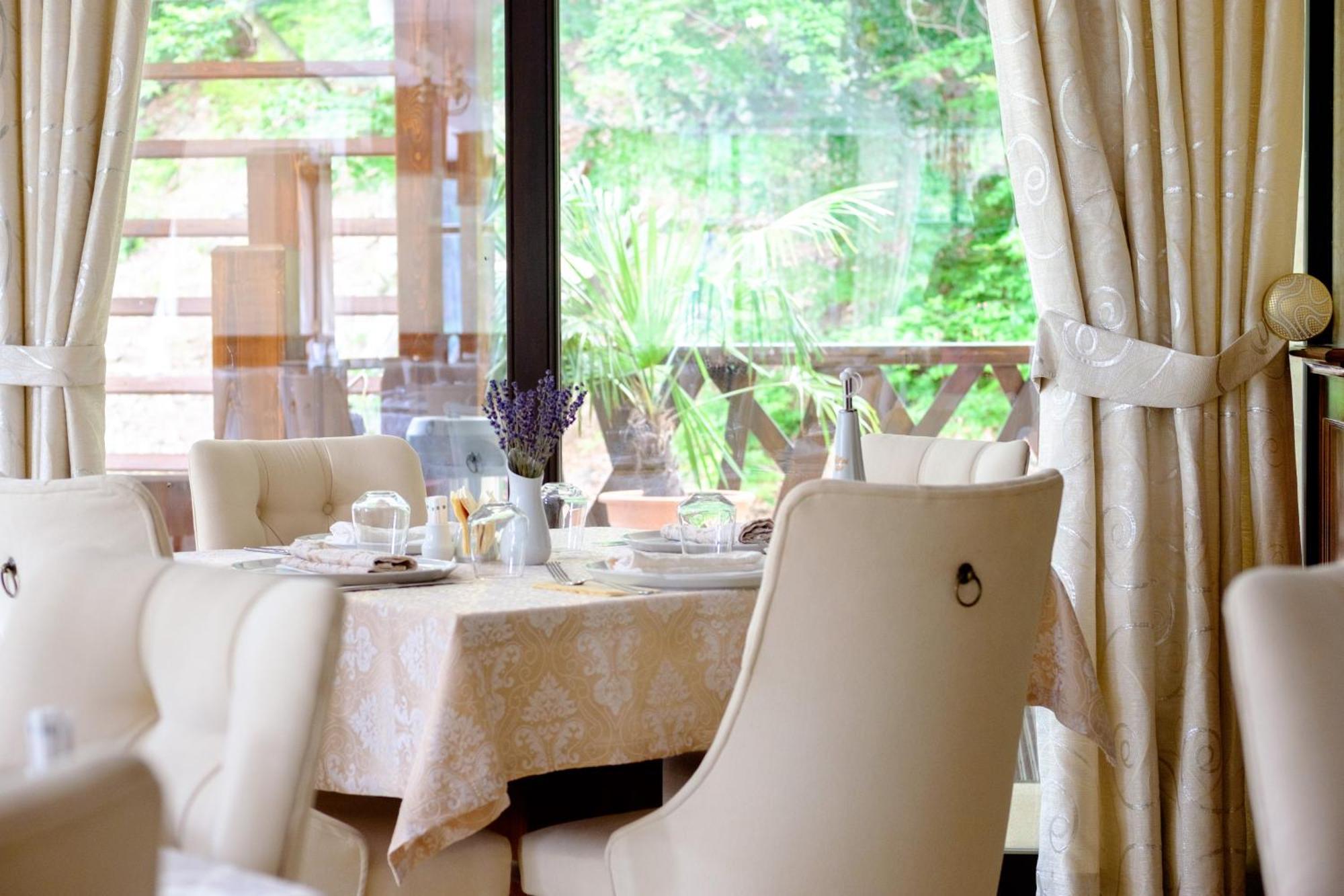 Hotel Poezia Luna Luaran gambar